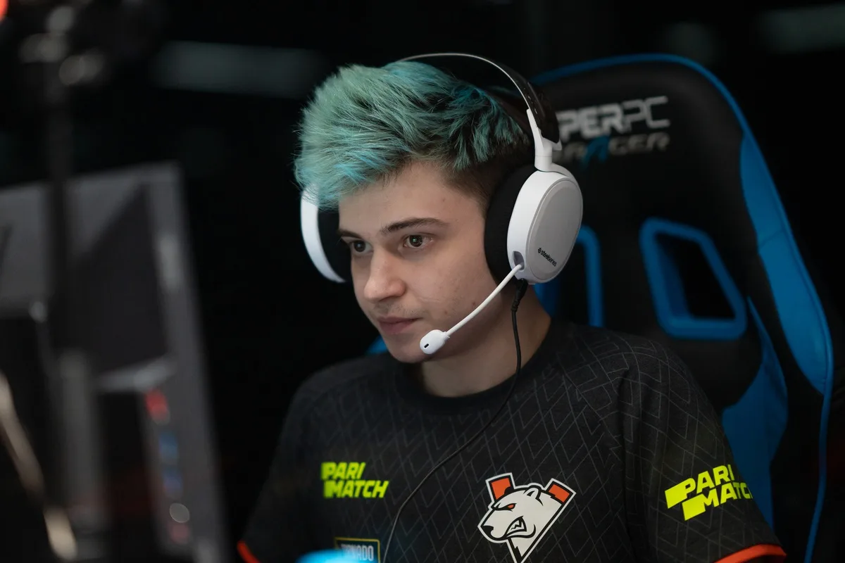 RAMZES666 назвал зарплату, которую получал во времена игры за Evil Geniuses и Virtus.pro